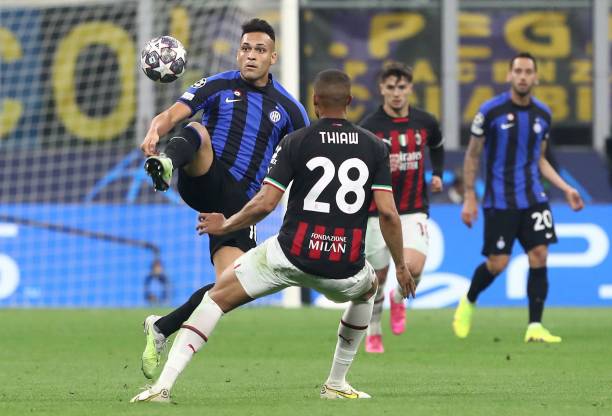 通过强硬的 通过强硬的